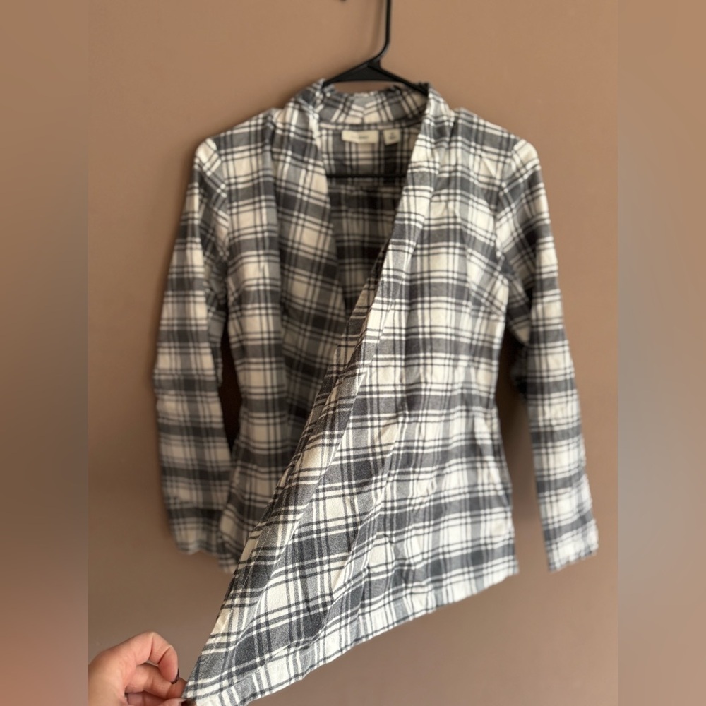 L.L. Bean Regular Flannel Open Front Cardigan - Picture 4 of 10